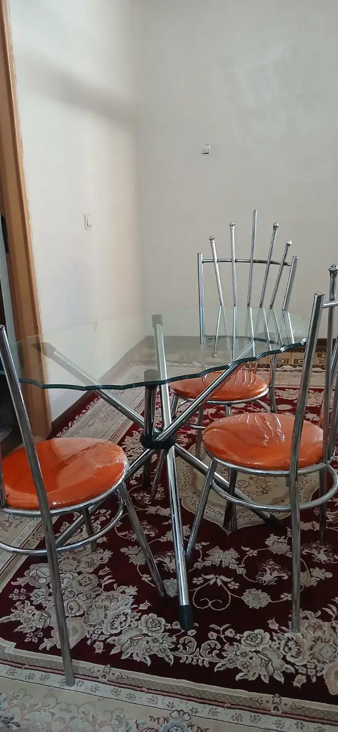 میز صندلی ۴نفره|میز و صندلی غذاخوری|فولادشهر, فولادشهر|دیوار