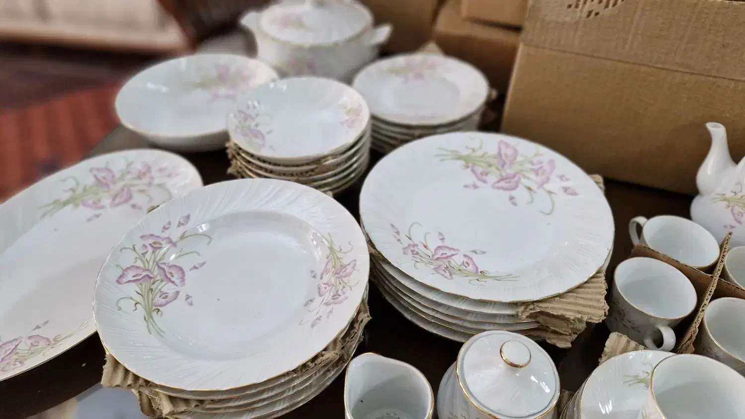 سرویس عتیقه|کلکسیون اشیاء عتیقه|اردبیل, |دیوار