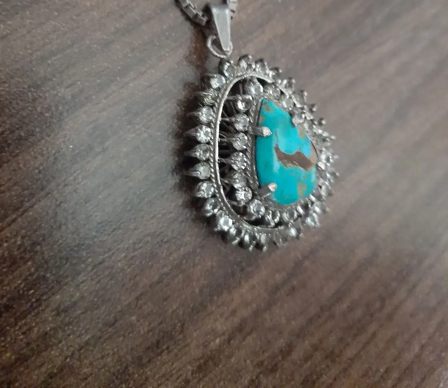 پلاک نقره فیروزه ای نیشاپوری و زنجیر نقره|جواهرات|تهران, والفجر (افسریه)|دیوار