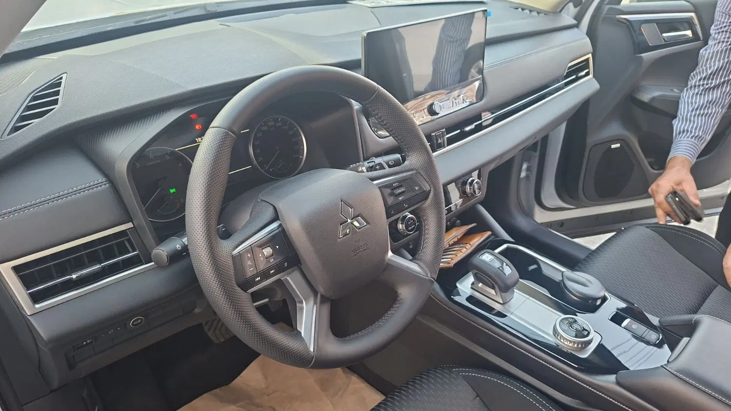 اوتلندر پی لاین ، اچ لاین ،ام لاین (تحویل ۱۰ روزه)|خودرو سواری و وانت|اهواز, کوی باهنر|دیوار