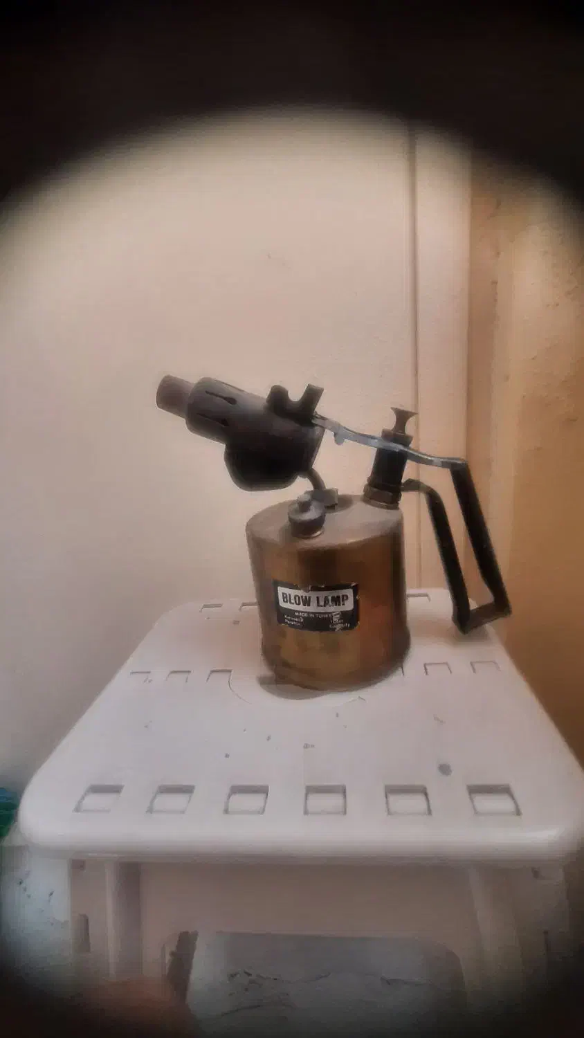 پریوس نفتی سالم|کلکسیون اشیاء عتیقه|پردیس, فاز ۸|دیوار