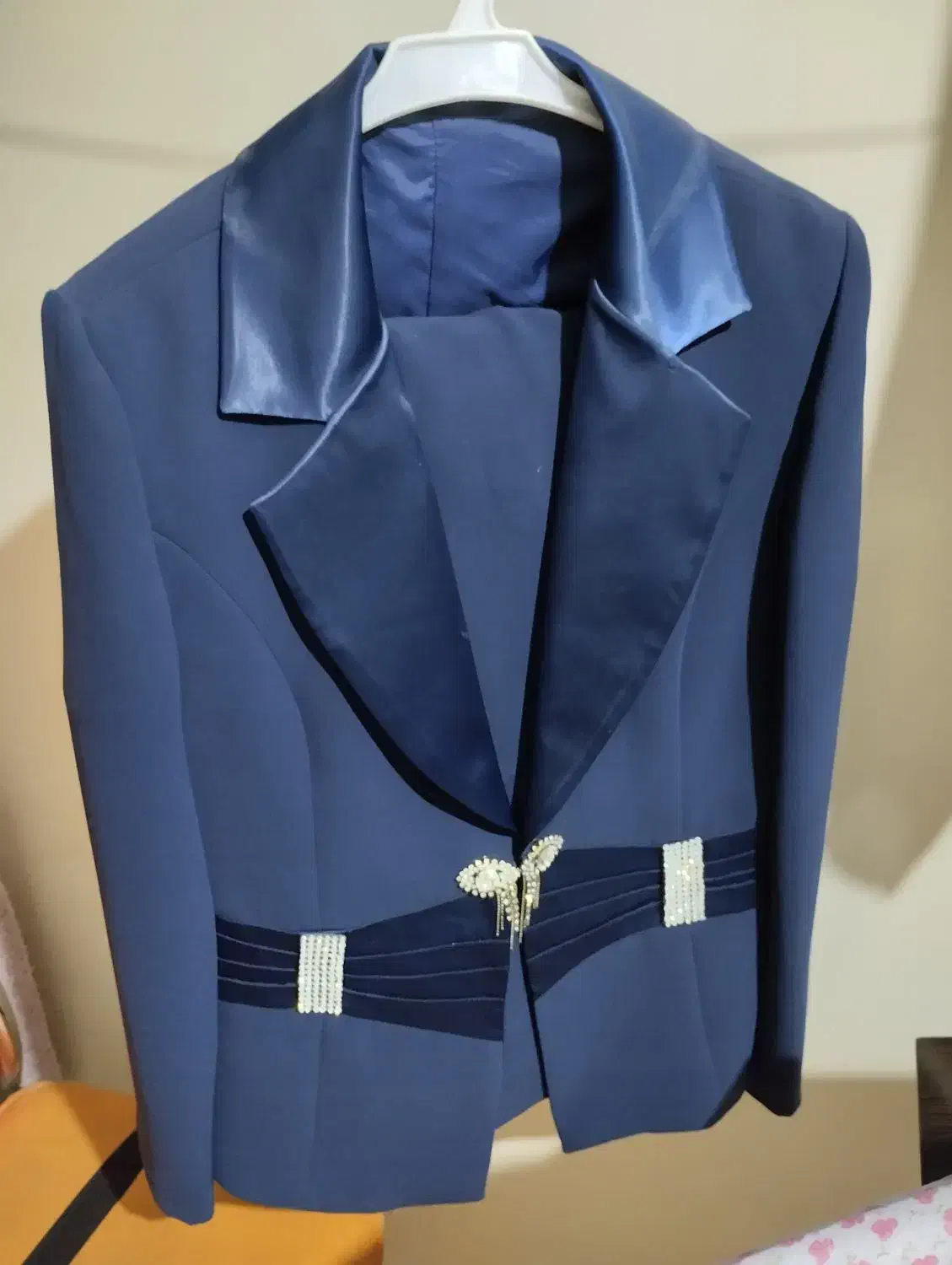 کت و دامن|لباس|ایذه, |دیوار