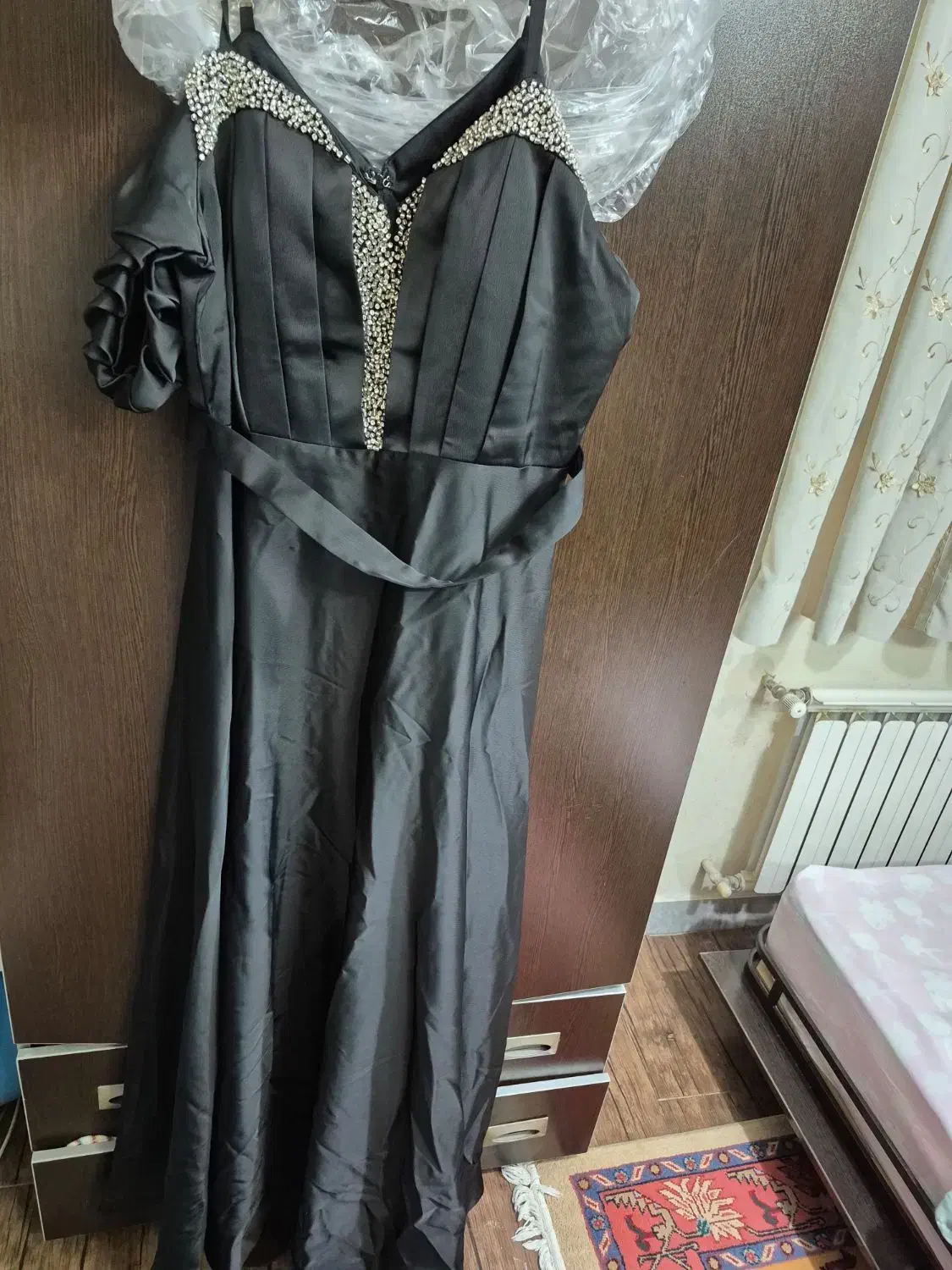 لباس مجلسی بسیار نو و تمیز. ۴ عدد مدل و رنگ مختلف|لباس|تهران, فلسطین (میدان انقلاب)|دیوار