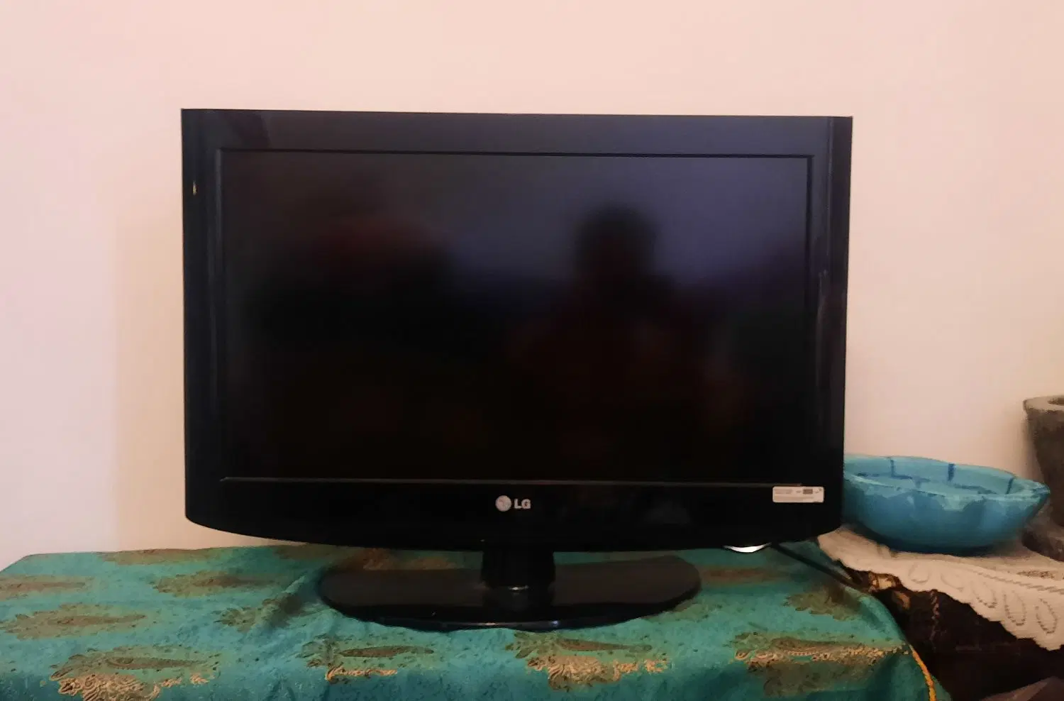 تلویزیون 26 اینچ LG LCD فاقد ستاپ باکس|تلویزیون و پروژکتور|تهران, سلسبیل شمالی|دیوار