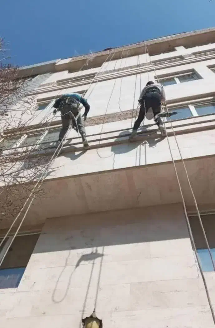 راپل کار در ارتفاع پیچ و رولپلاک سنگ نما|خدمات پیشه و مهارت|قرچک, میرزائی جنوبی|دیوار