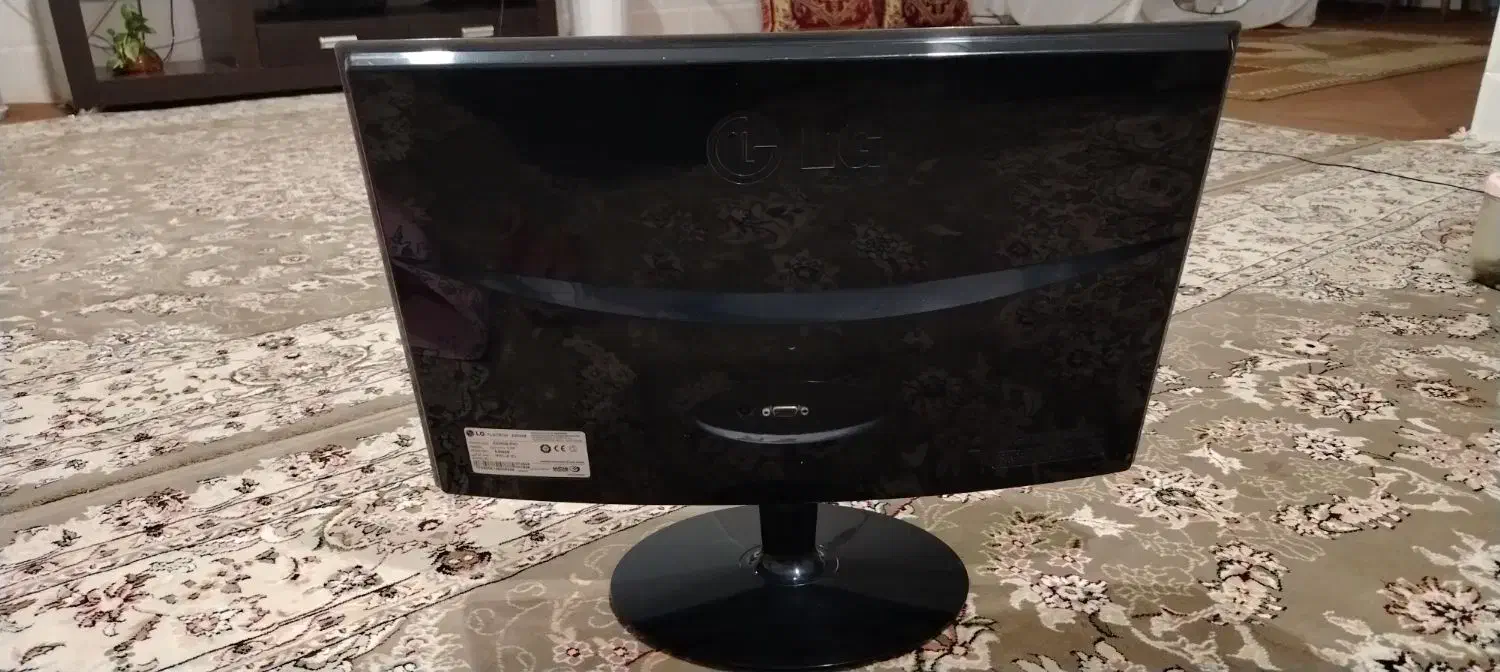 مانیتور الجی|قطعات و لوازم جانبی رایانه|نیشابور, سرآب کوشک|دیوار