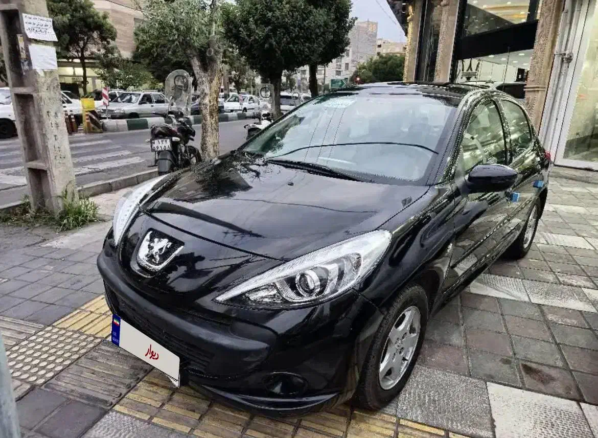 پژو مشکی 1403 کارکرد 4000|خودرو سواری و وانت|شیراز, شهرک امام حسین|دیوار