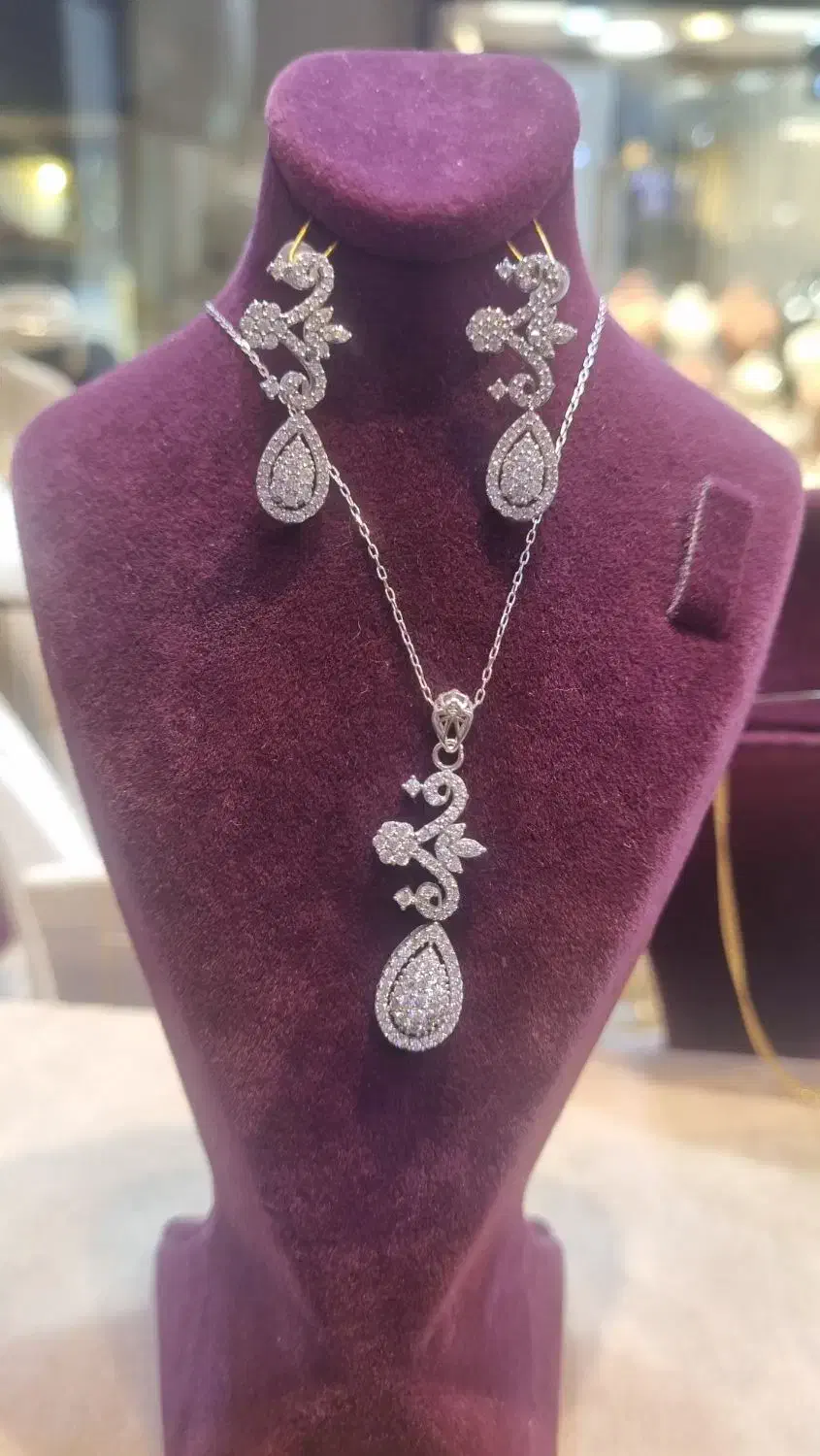 نیم ست طلا|جواهرات|کاشان, بازار کاشان|دیوار