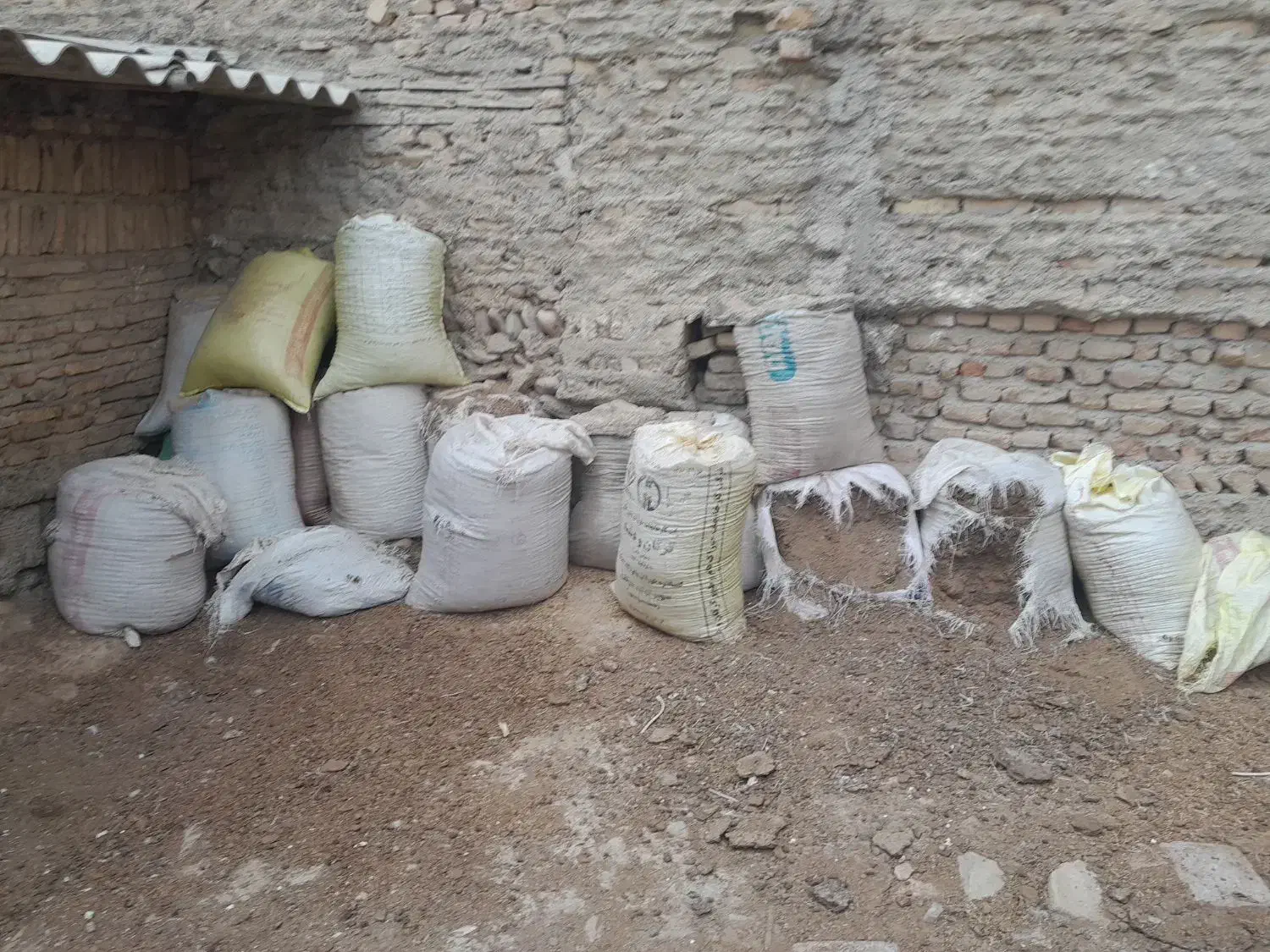 کود گوسفندی|خدمات باغبانی و درختکاری|گرگان, |دیوار