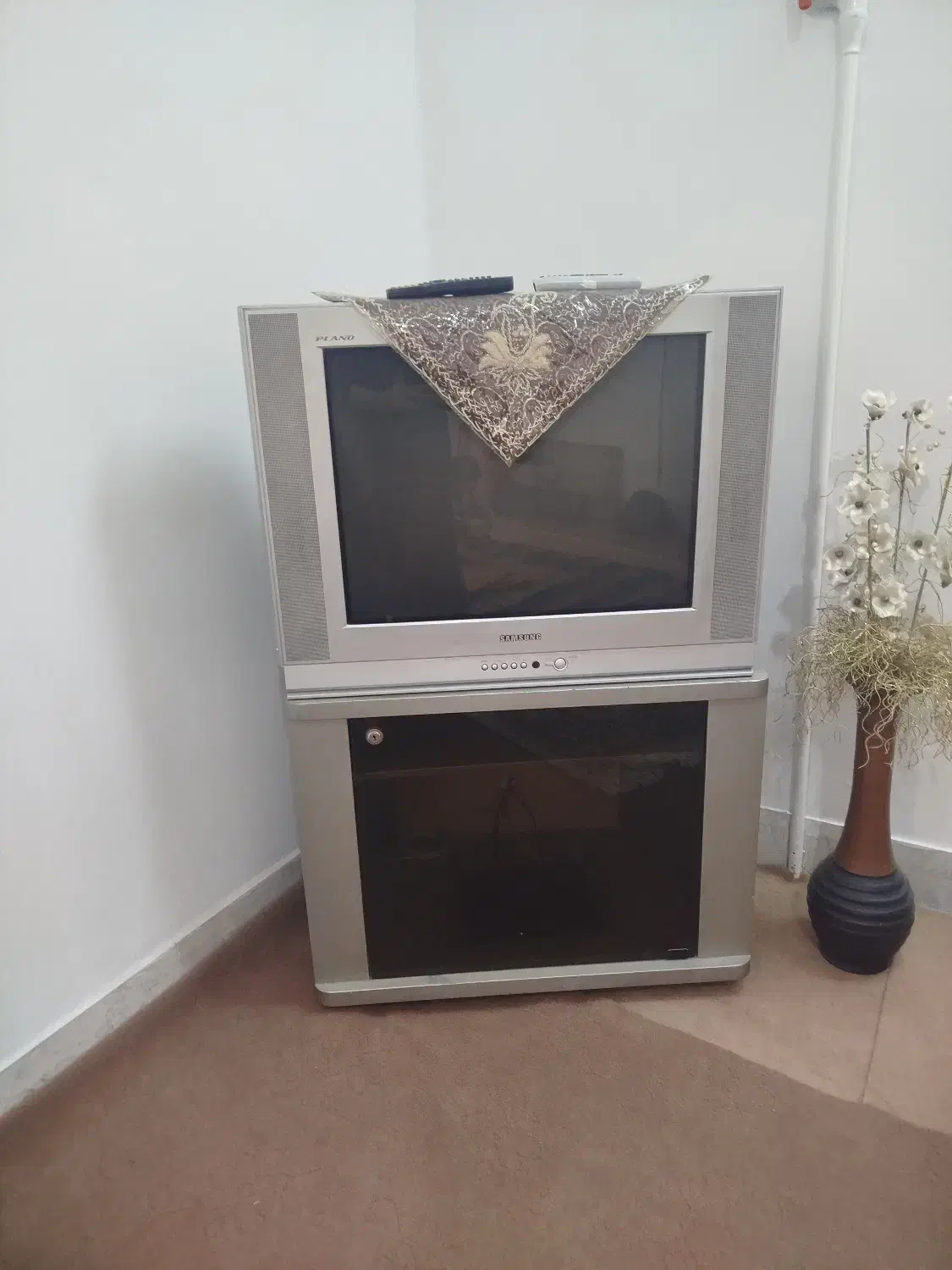 میز تلویزیون سامسونگ|تلویزیون و پروژکتور|قم, دانش|دیوار