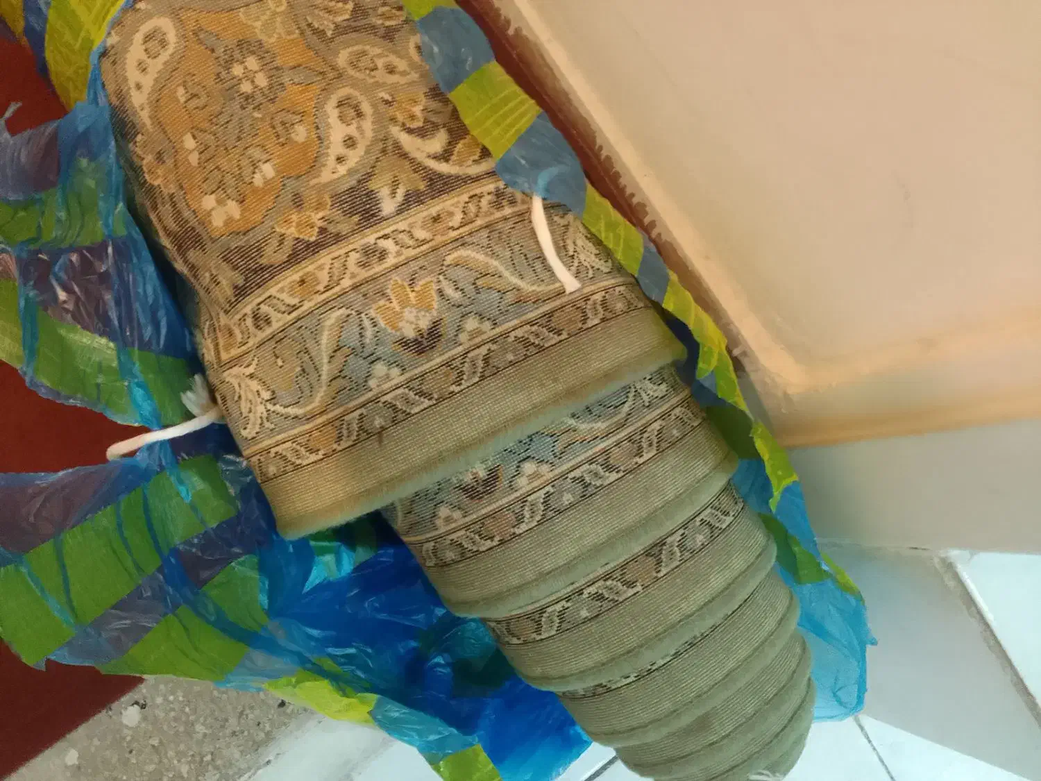 فرش ۱۲ متری نو هستش ۱۵ میلیون تومن کمتر هم میدم|فرش|تهران, هفت چنار|دیوار