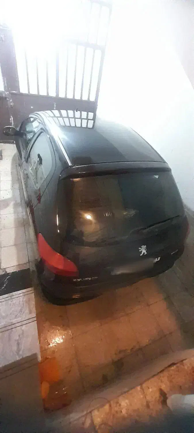 پژو ۲۰۶ مشکی ۱۳۸۸|خودرو سواری و وانت|تهران, مجیدآباد|دیوار