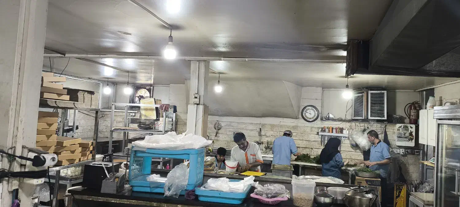 کارگر ساده رستوران|استخدام خدمات فروشگاه و رستوران|تهران, استاد معین|دیوار