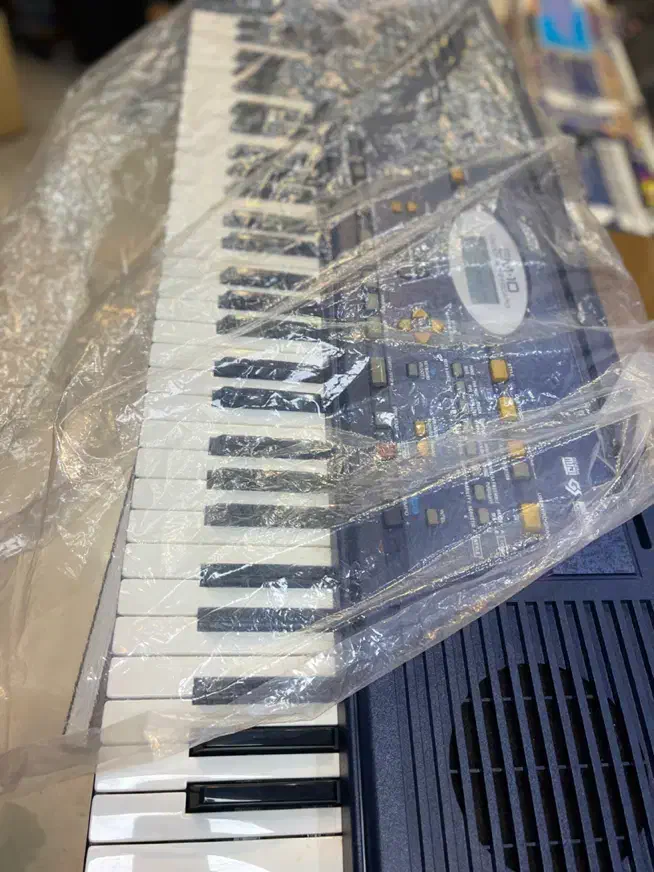 ایتالیایی ROLAND EM-10 آکبند کلکسیونی|پیانو، کیبورد، آکاردئون|تهران, افسریه شمالی|دیوار