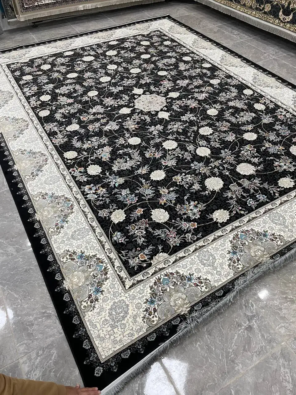 فرش‌های باکیفیت تمام نخ اکریلیک|فرش|کاشان, خزاق|دیوار