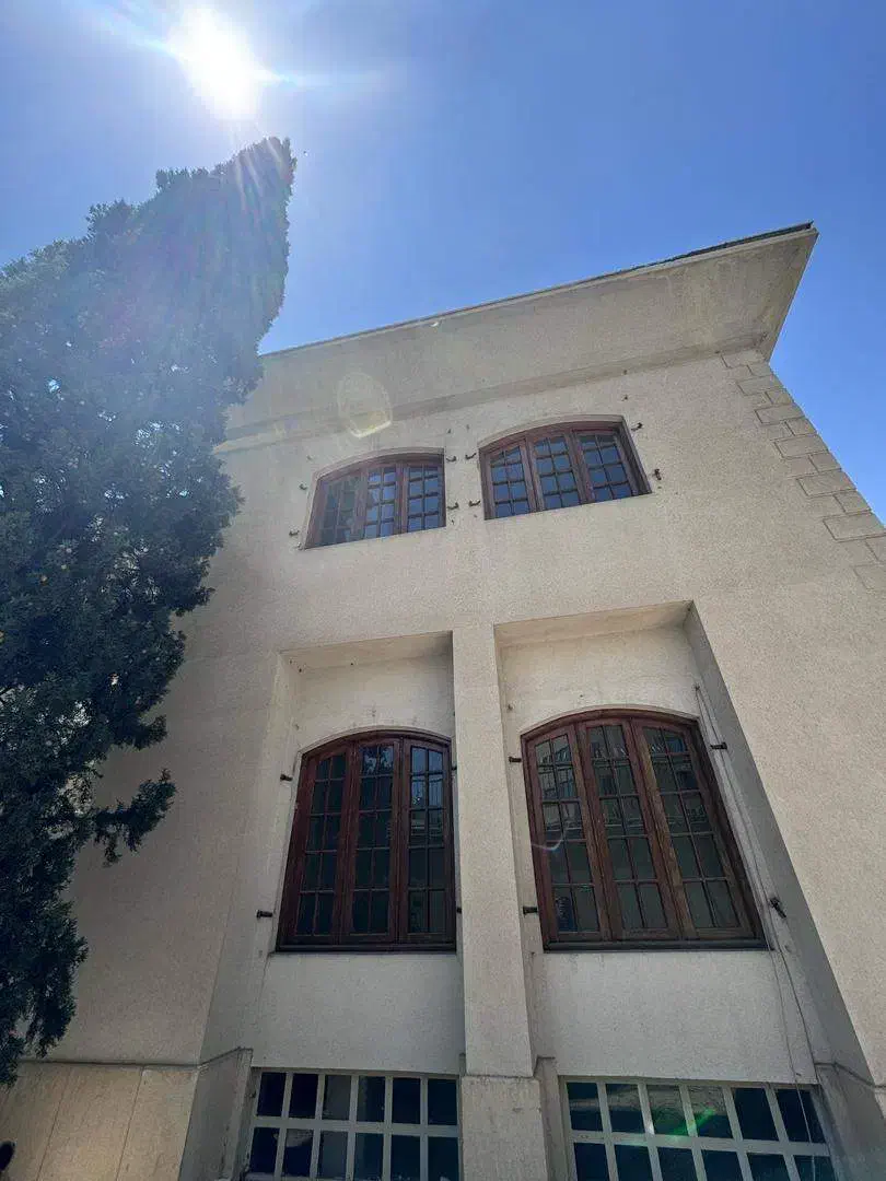 تعدادی پنجره چوبی قدیمی نفیس|مصالح و تجهیزات ساختمان|شیراز, میرزاکوچک خان|دیوار