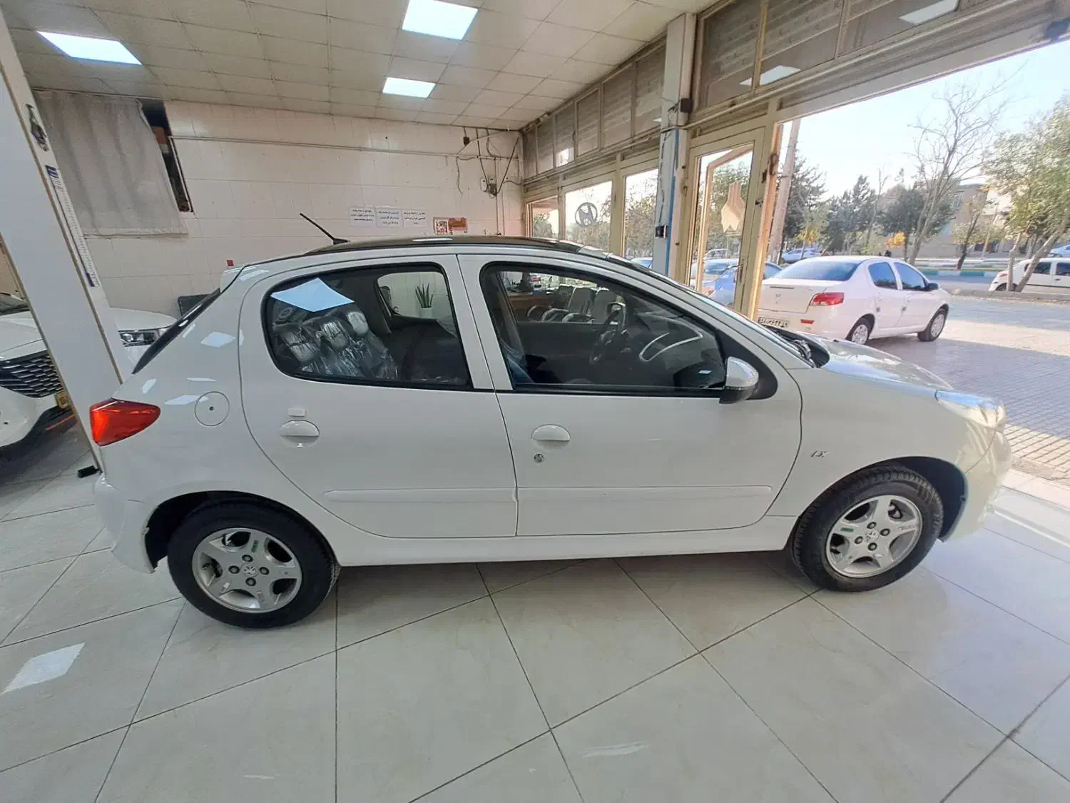 207 پانا ۱۴۰۳|خودرو سواری و وانت|کرمانشاه, |دیوار