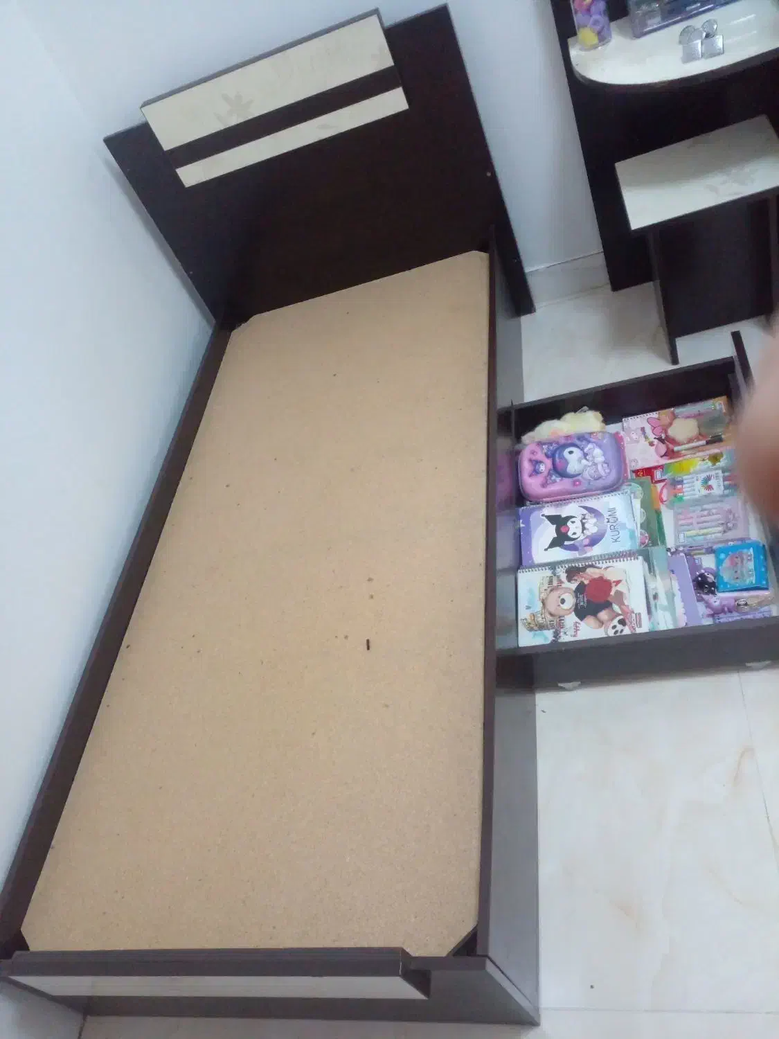 سرویس خواب تک نفره نوجوانی|تخت و سرویس خواب|پاکدشت, حصار امیر|دیوار