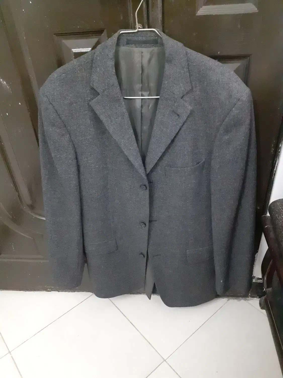 کت  تک|لباس|مشهد, سرافرازان|دیوار