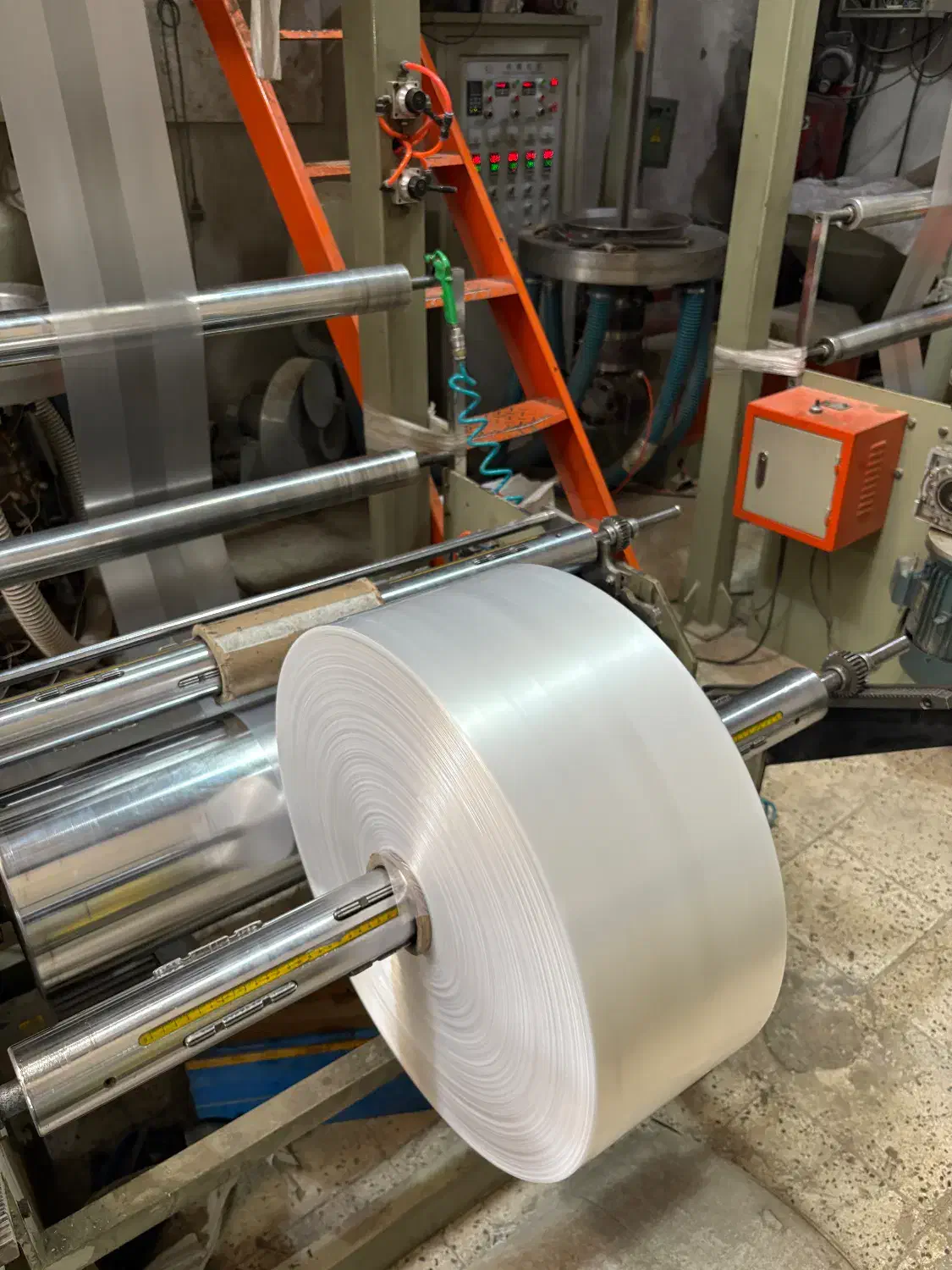 نایلکس رکابی فریزر رولی زباله|ظروف نگهدارنده، پلاستیکی، یکبارمصرف|باقرشهر, |دیوار