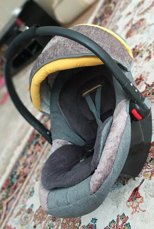 فروش کریرنوزاد|کالسکه و لوازم جانبی|اردکان, |دیوار