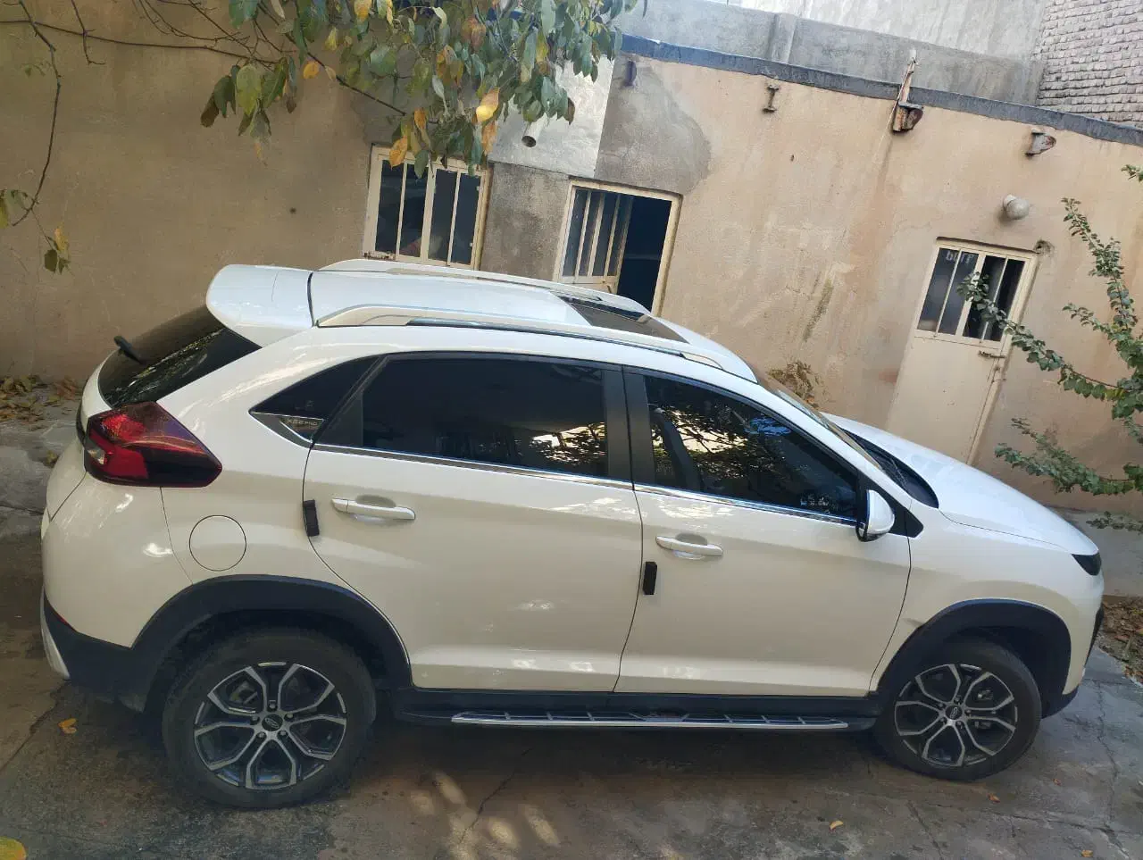 ماشین|خودرو سواری و وانت|پرند, فاز ۴|دیوار