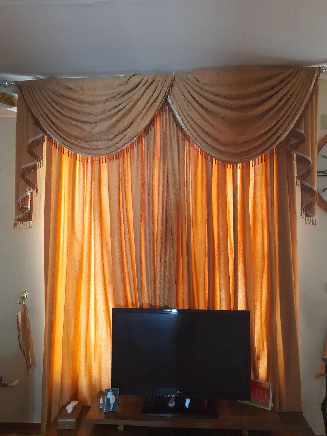 پرده سه تا پرده|پرده، رانر، رومیزی|شیراز, کوشک میدان|دیوار