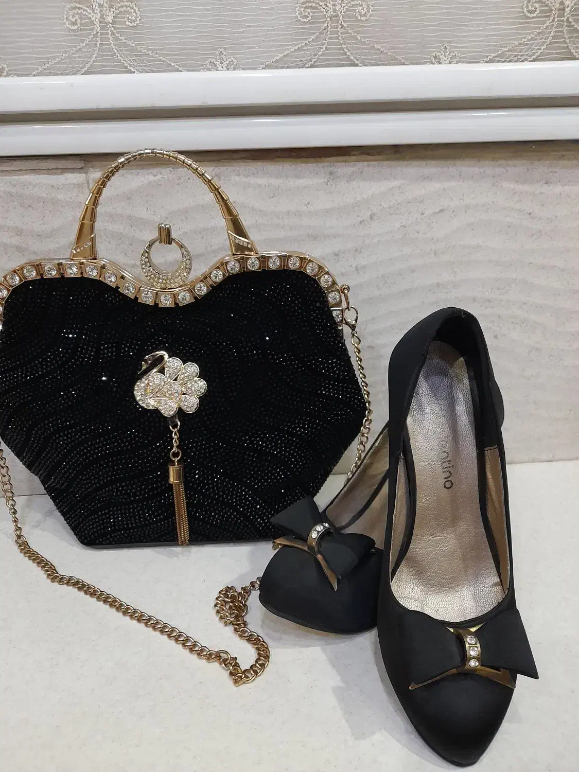 کیف و کفش مجلسی|کیف، کفش، کمربند|ری, اقدسیه|دیوار