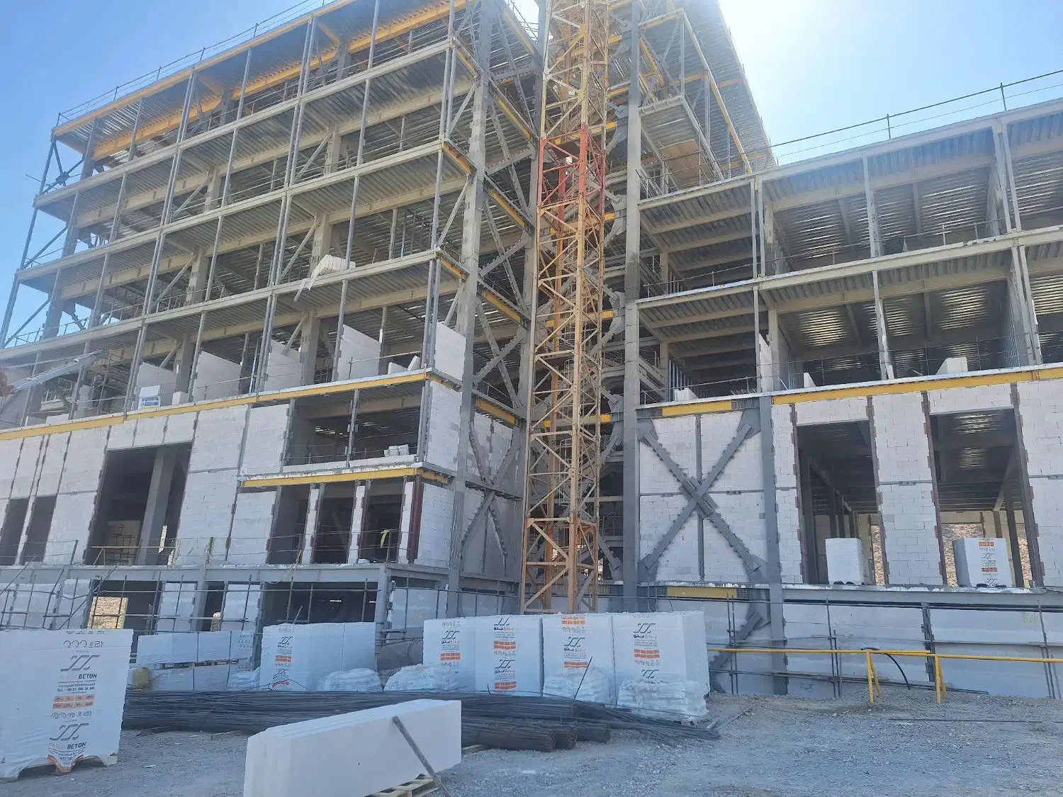 بنا و اکیپ هبلکس و بلوک|استخدام معماری، عمران و ساختمانی|چهاردانگه (تهران), |دیوار