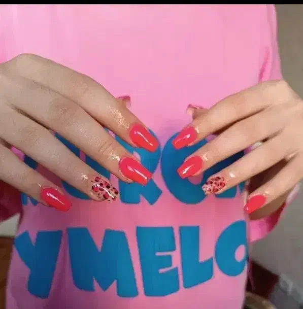 خدمات کاشت ناخن|خدمات آرایشگری و زیبایی|بومهن, |دیوار