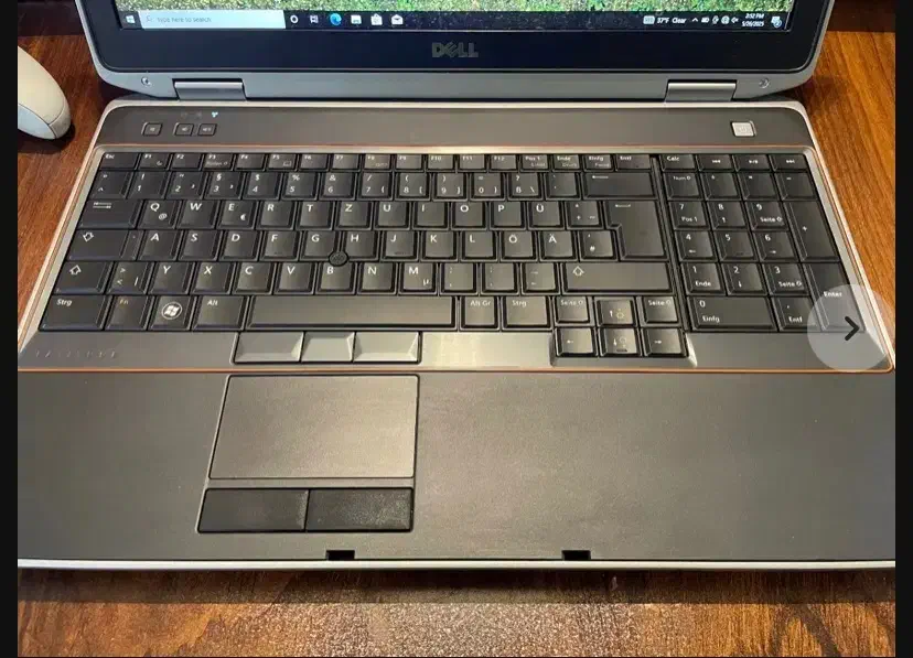 لپتاب امریکایی Dell i7 گرافیک 4G رم ۸ سالم|رایانه همراه|تهران, دبستان|دیوار
