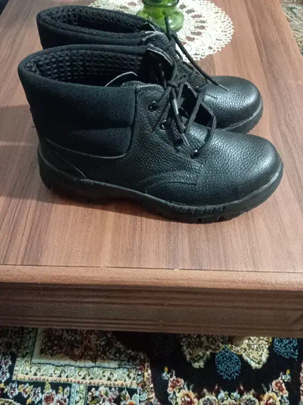 کفش ایمنی نو|کیف، کفش، کمربند|ورامین, ورامین|دیوار