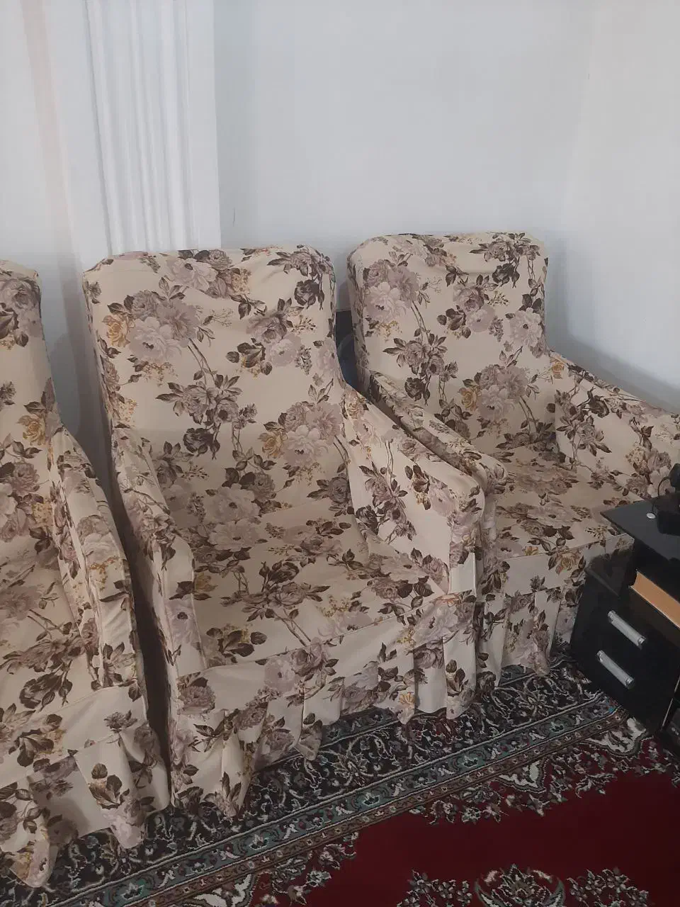 مبل ۷ نفره با روکش|مبلمان خانگی و میز عسلی|لشت نشا, |دیوار