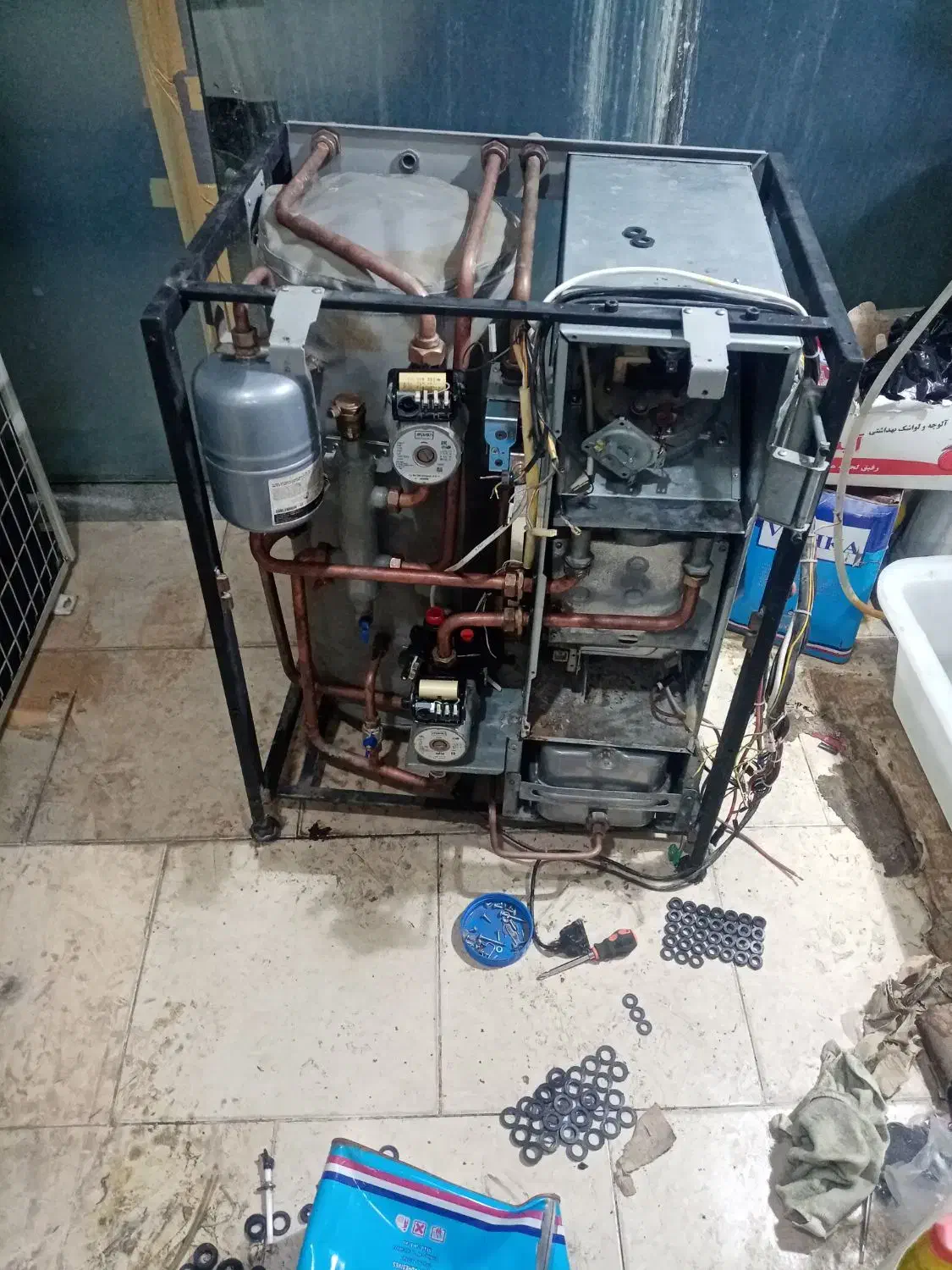 پکیج  /        آبگرمکن      /    رادیاتور|آبگرمکن، پکیج، شوفاژ|مشهد, طلاب|دیوار