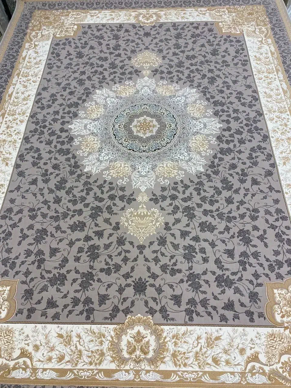 فروش فرش تخفیفی|فرش|آران و بیدگل, |دیوار