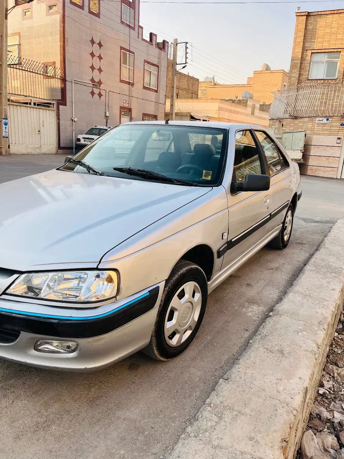 پژو پارس۸۴شاسی سالم کامل رنگ نقد و اقساط|خودرو سواری و وانت|اصفهان, رهنان|دیوار