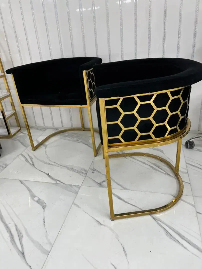 یه سری لوازم سالن زیبایی در حد نو|آرایشگاه و سالنهای زیبایی|نورآباد, |دیوار