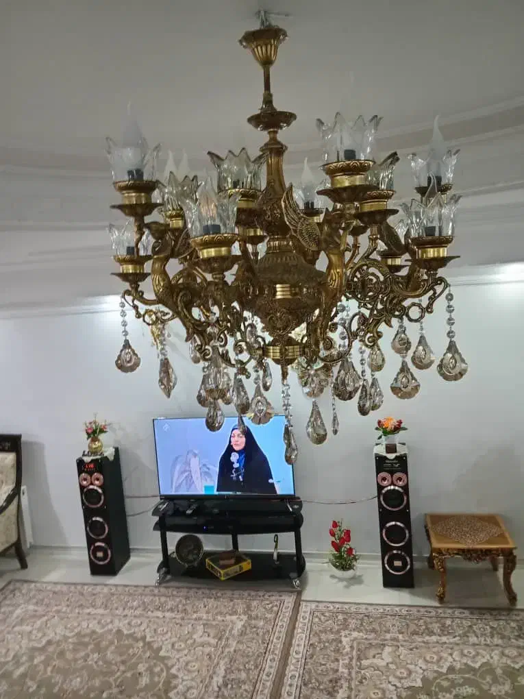 لوستر برنجی|لوستر و چراغ آویز|پرند, فاز ۴|دیوار