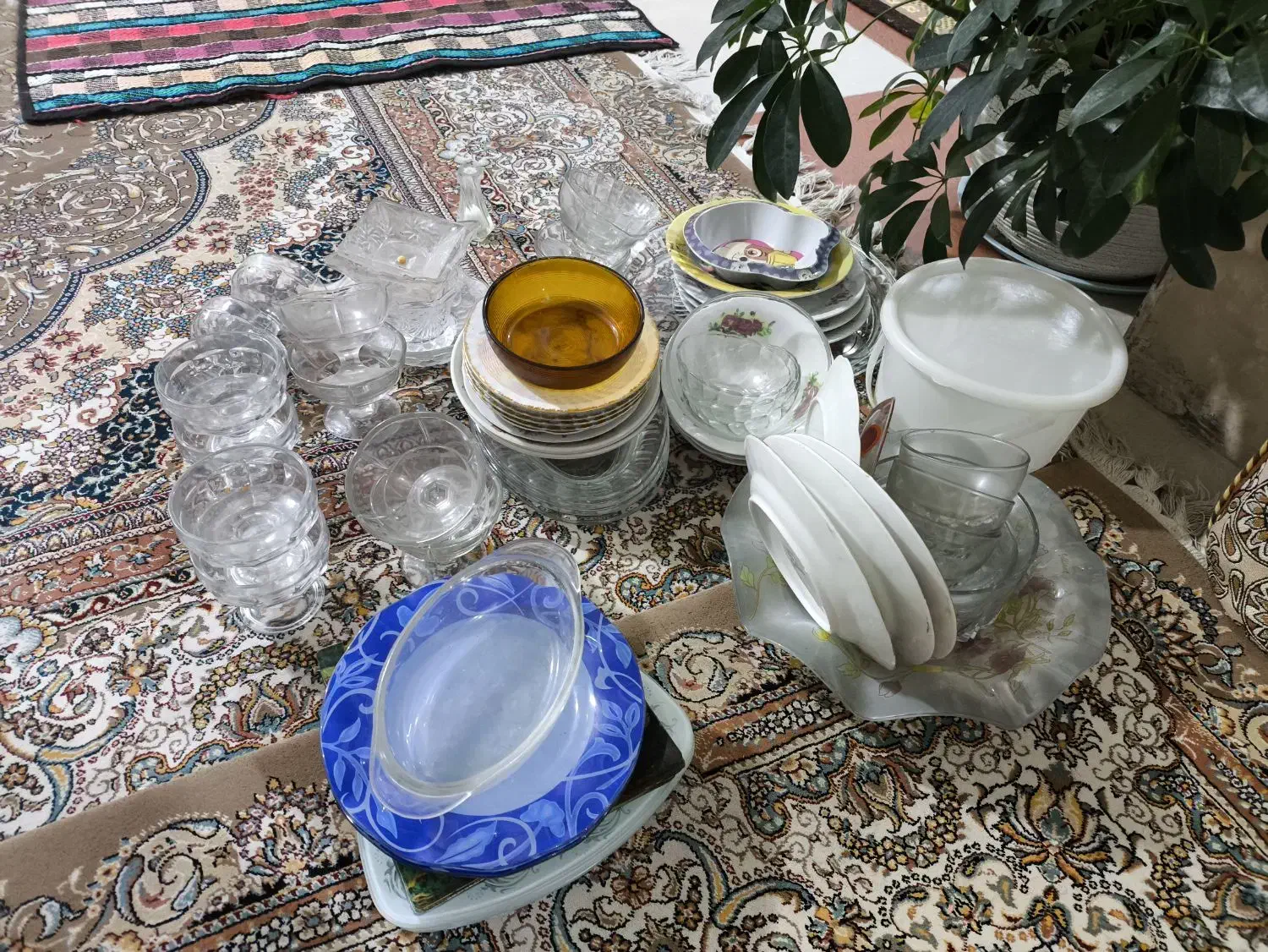 مجموعه ظرف|ظروف سرو و پذیرایی|بندر امام خمینی, |دیوار