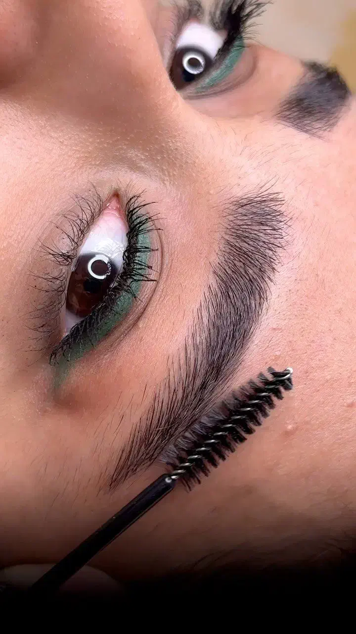 آموزش کاشت ناخن ومیکروابرووپدیکورپاو..|خدمات آرایشگری و زیبایی|قائمشهر, |دیوار