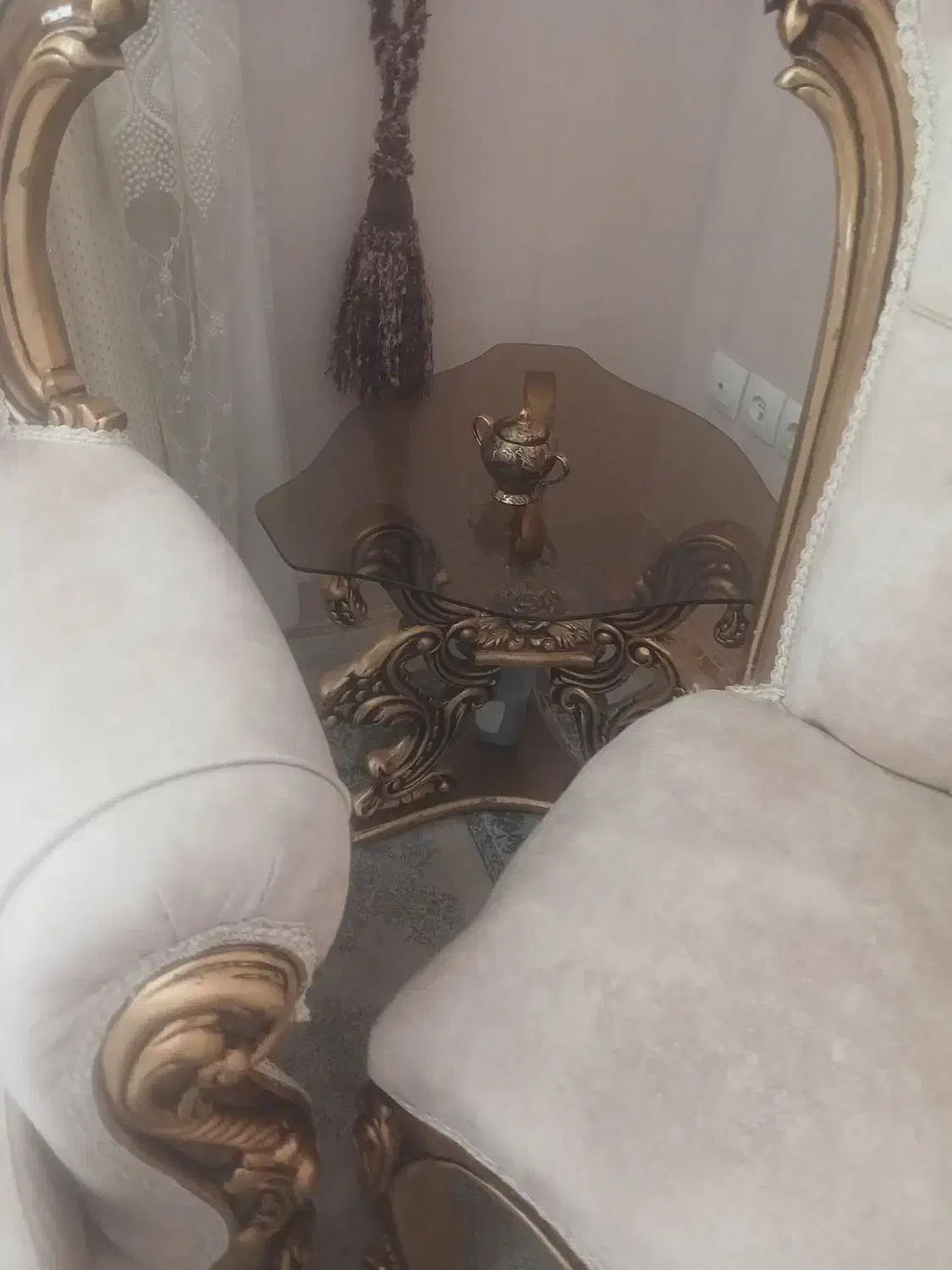 میز و عسلی زیبا و سلطنتی|مبلمان خانگی و میز عسلی|صحنه, |دیوار