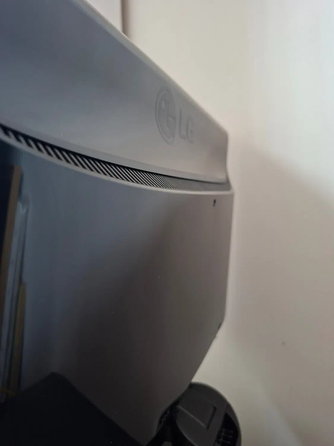 مانیتور ال جی با جعبه LG|قطعات و لوازم جانبی رایانه|بابل, |دیوار