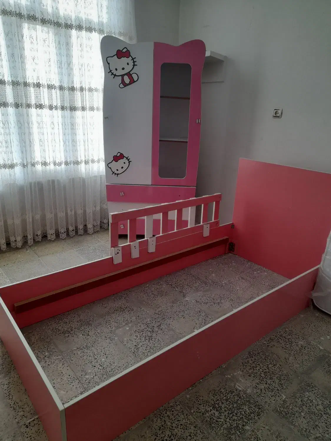 تخت و کمد دخترانه|تخت و سرویس خواب|مریوان, |دیوار