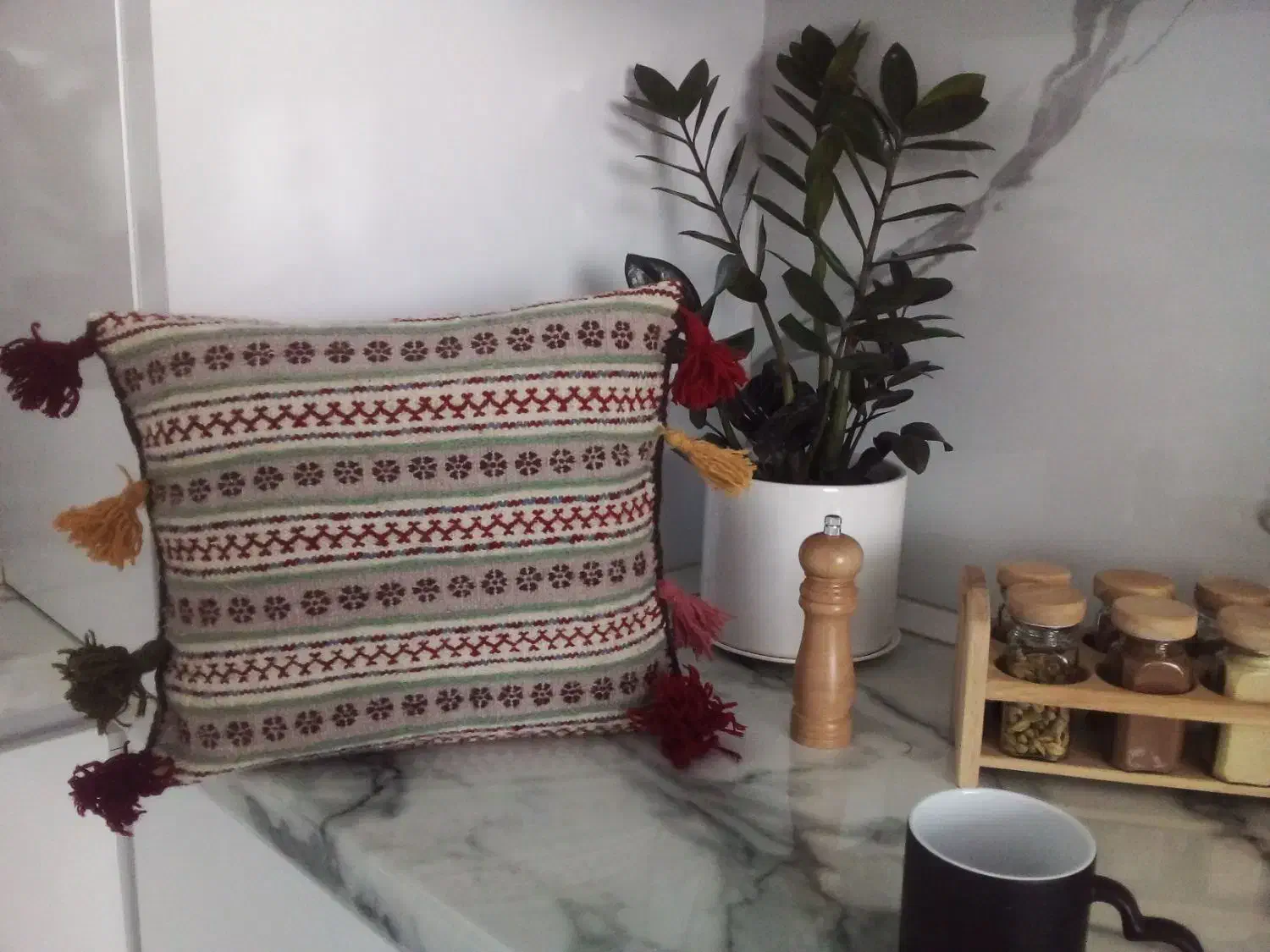 کوسن دستبافت|مبلمان خانگی و میز عسلی|قائن, |دیوار