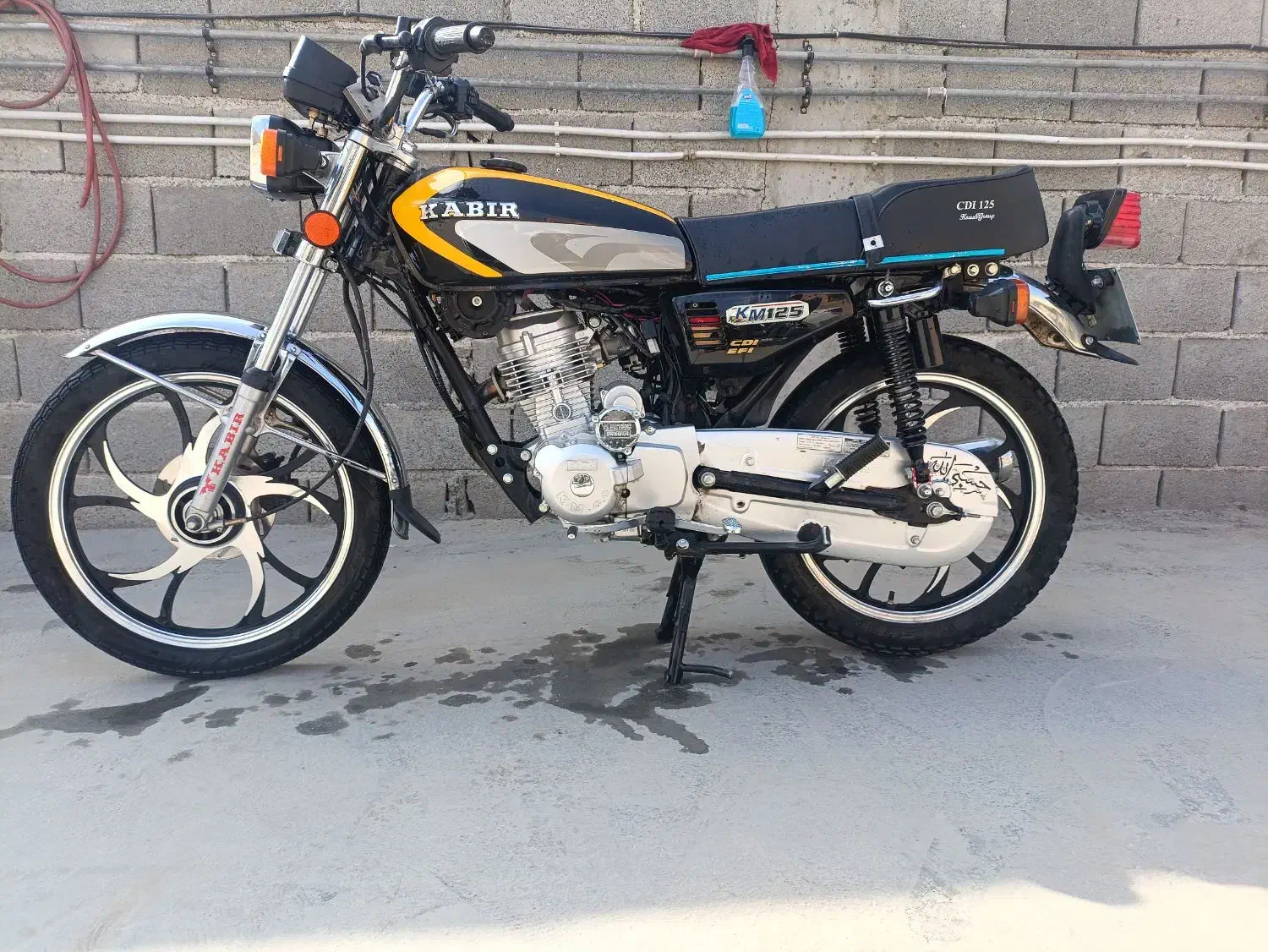 مدارک کامل|موتورسیکلت|جهرم, |دیوار