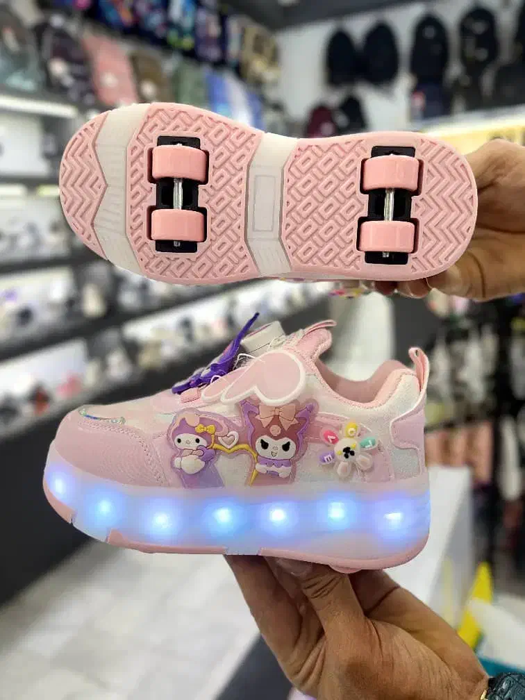 کفش اسکیتی چراغدار قابل شارژ|کیف، کفش، کمربند|یزد, |دیوار