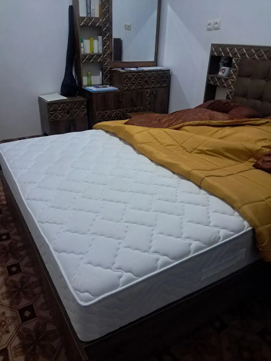 تخت و سرویس خواب|تخت و سرویس خواب|ایذه, |دیوار