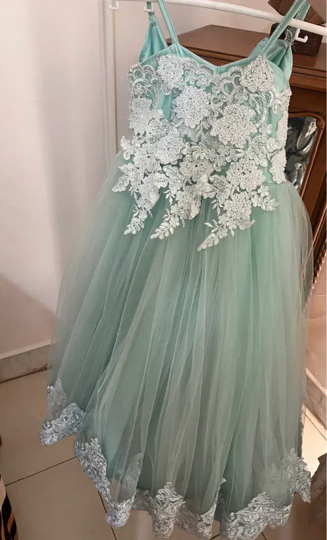 لباس عروس بچگانه|کفش و لباس بچه|اصفهان, شهریار|دیوار