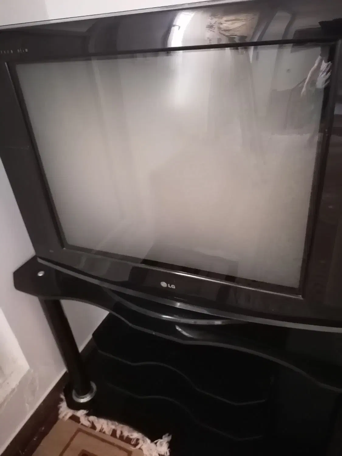 تلویزیون سالم|تلویزیون و پروژکتور|باغستان, |دیوار