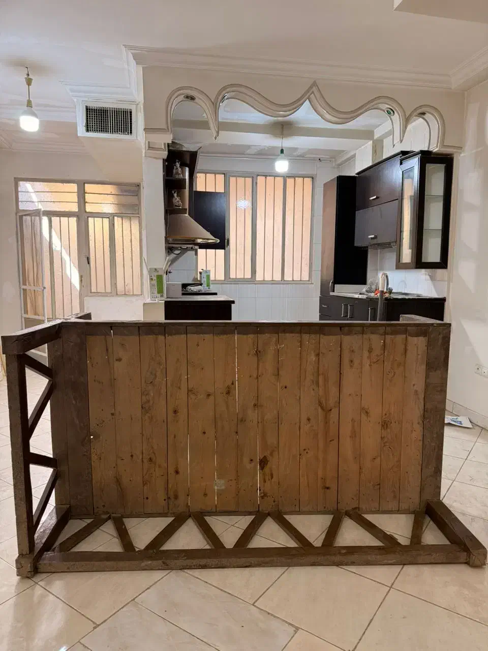 تخت سنتی با بهترین چوب|مبلمان خانگی و میز عسلی|پیشوا, |دیوار